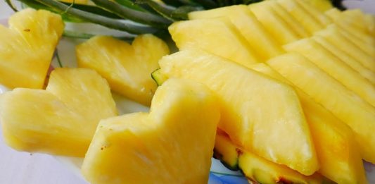 ananas-dulce-copt-calorii